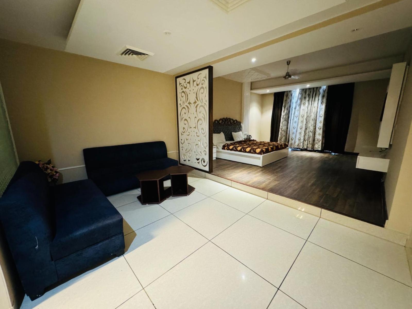 The Pearl Hotel Sirsa Extérieur photo
