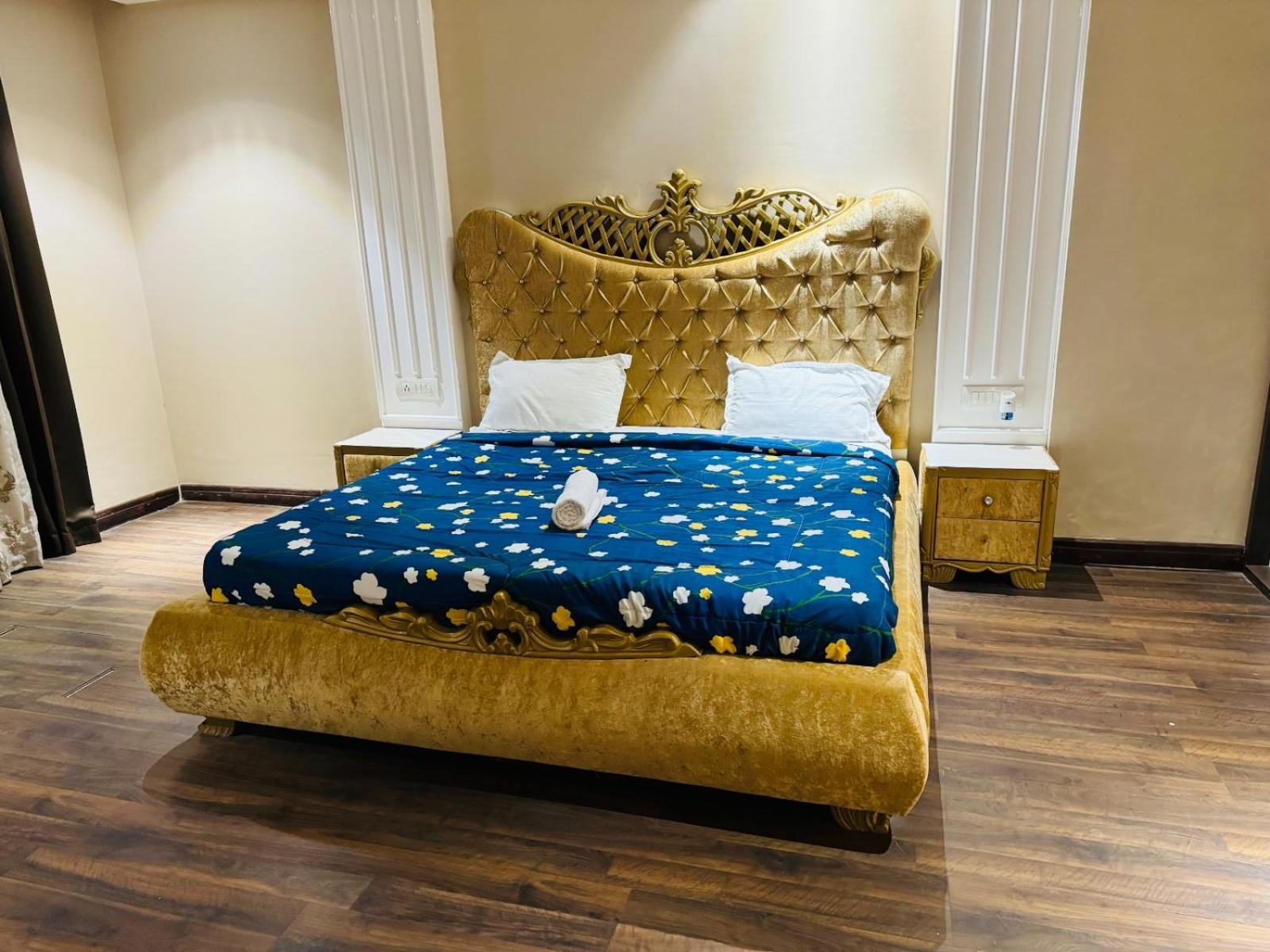 The Pearl Hotel Sirsa Extérieur photo
