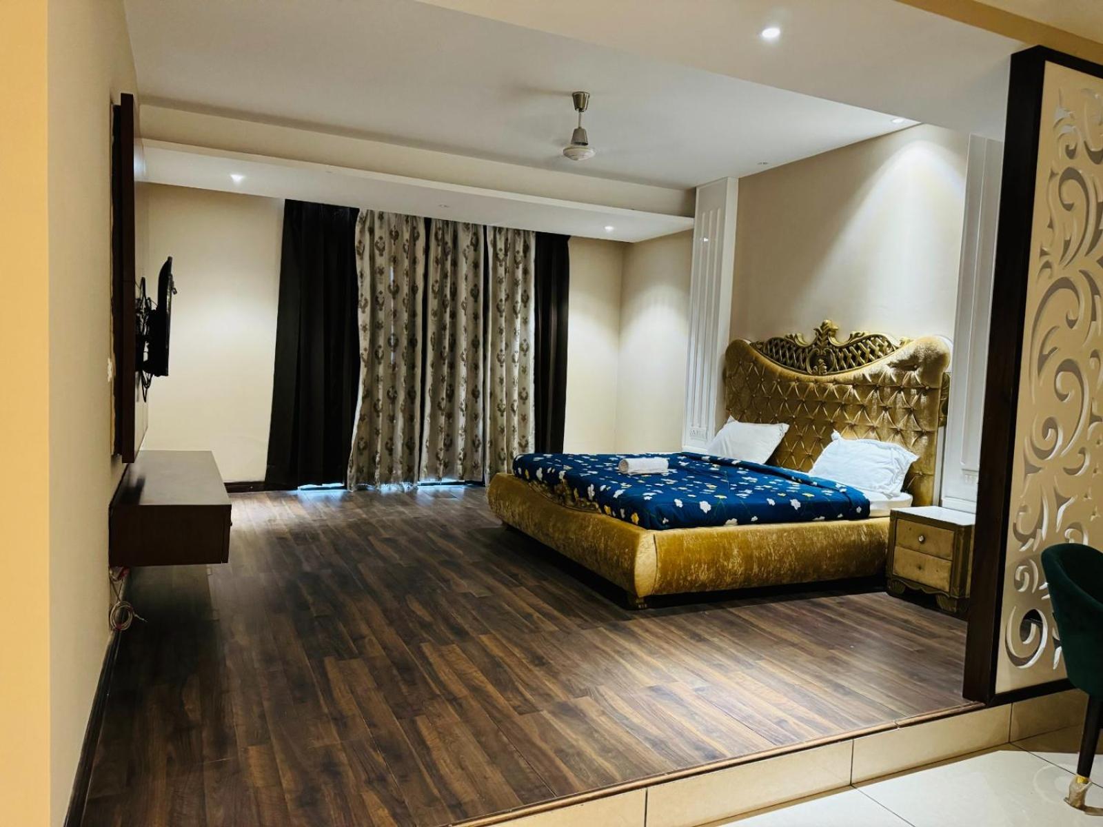 The Pearl Hotel Sirsa Extérieur photo