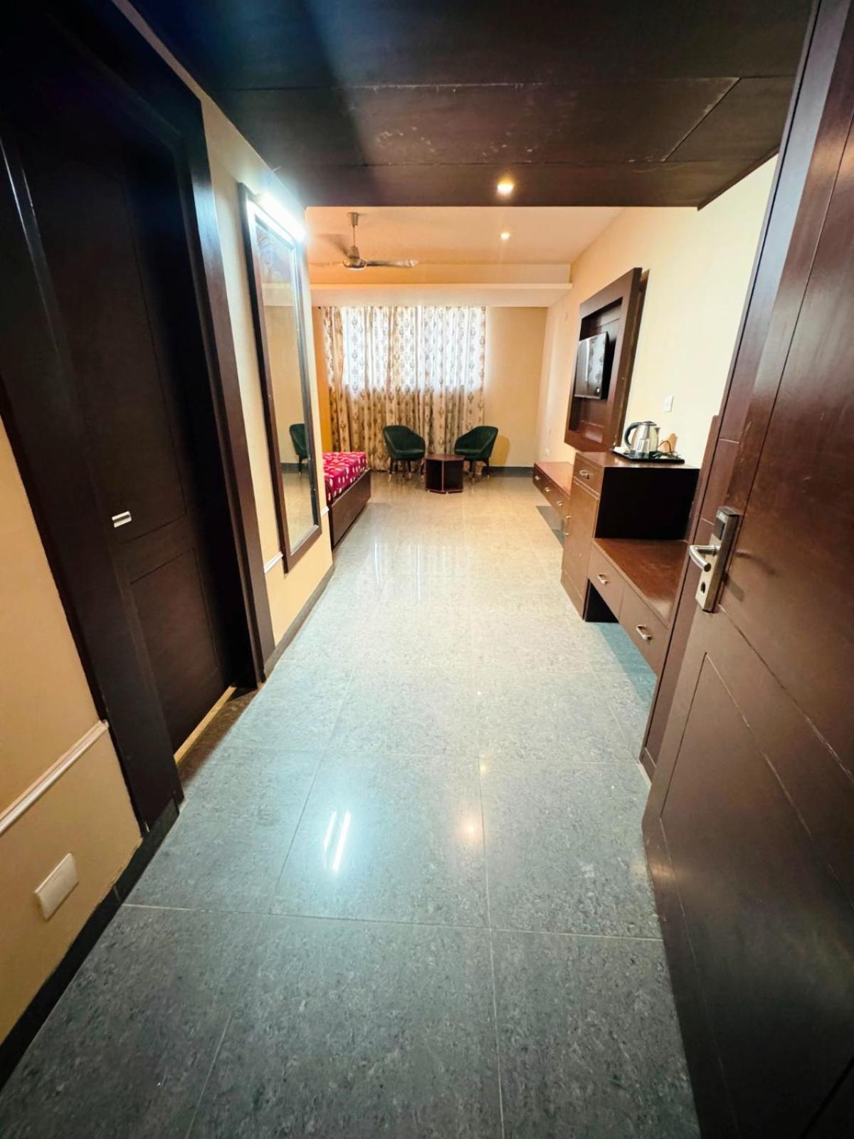 The Pearl Hotel Sirsa Extérieur photo