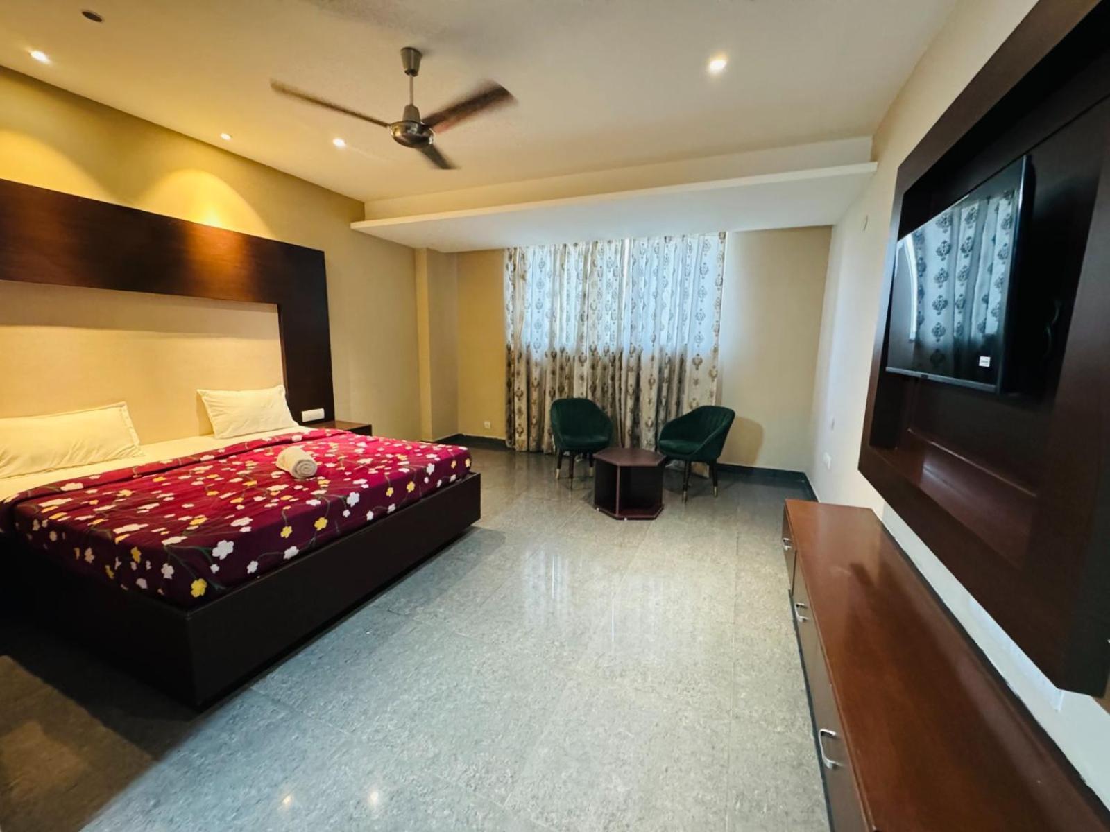 The Pearl Hotel Sirsa Extérieur photo